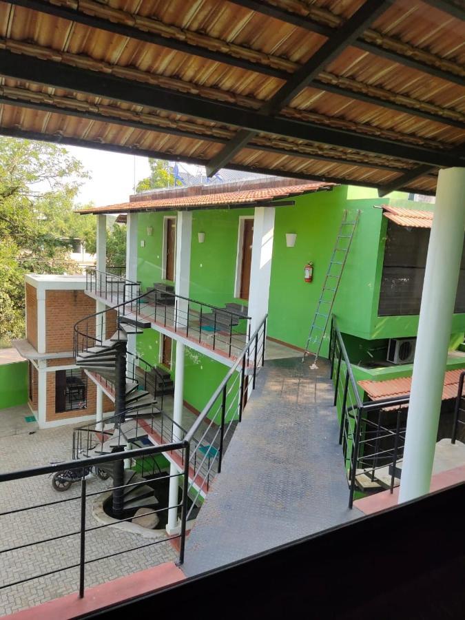 Le Tamarin Guest House Auroville Exterior photo